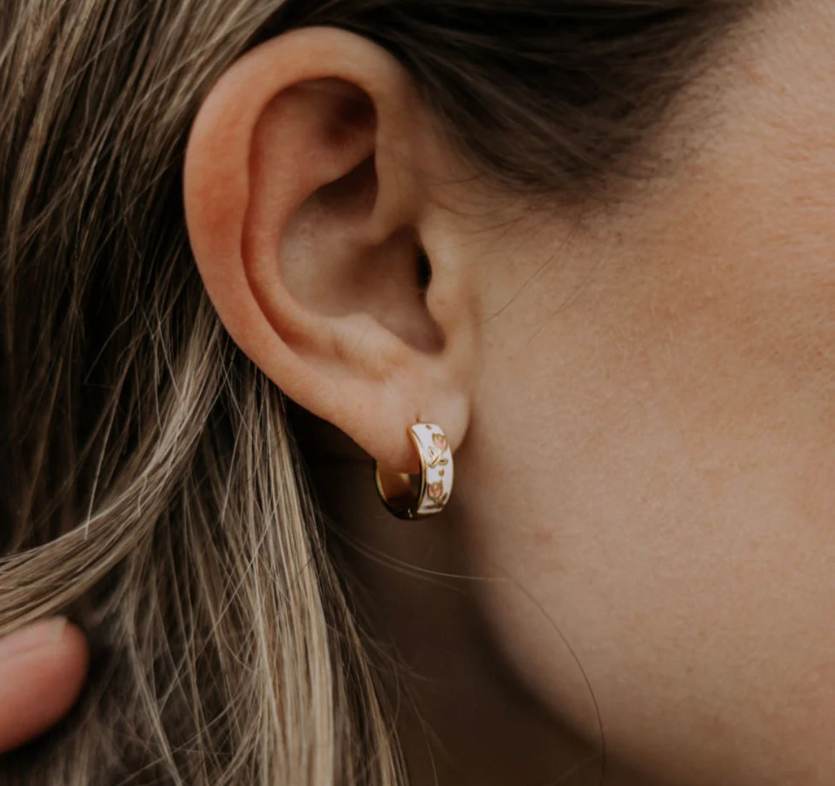 Eloise Lightweight Tea Cup Hoops