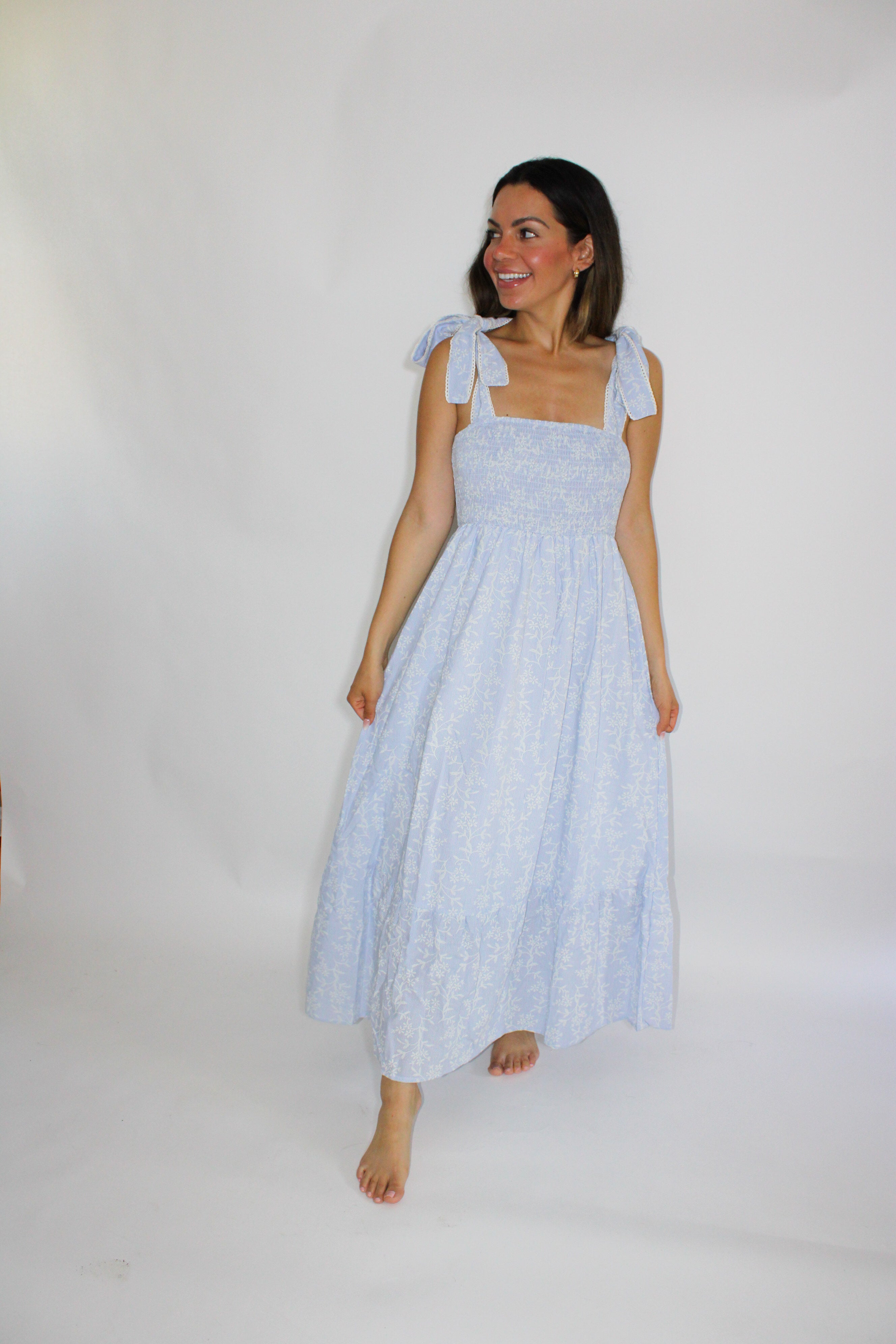 Whispering Blue Floral Midi Dress Large Whispering Blue Floral Midi Dress Large