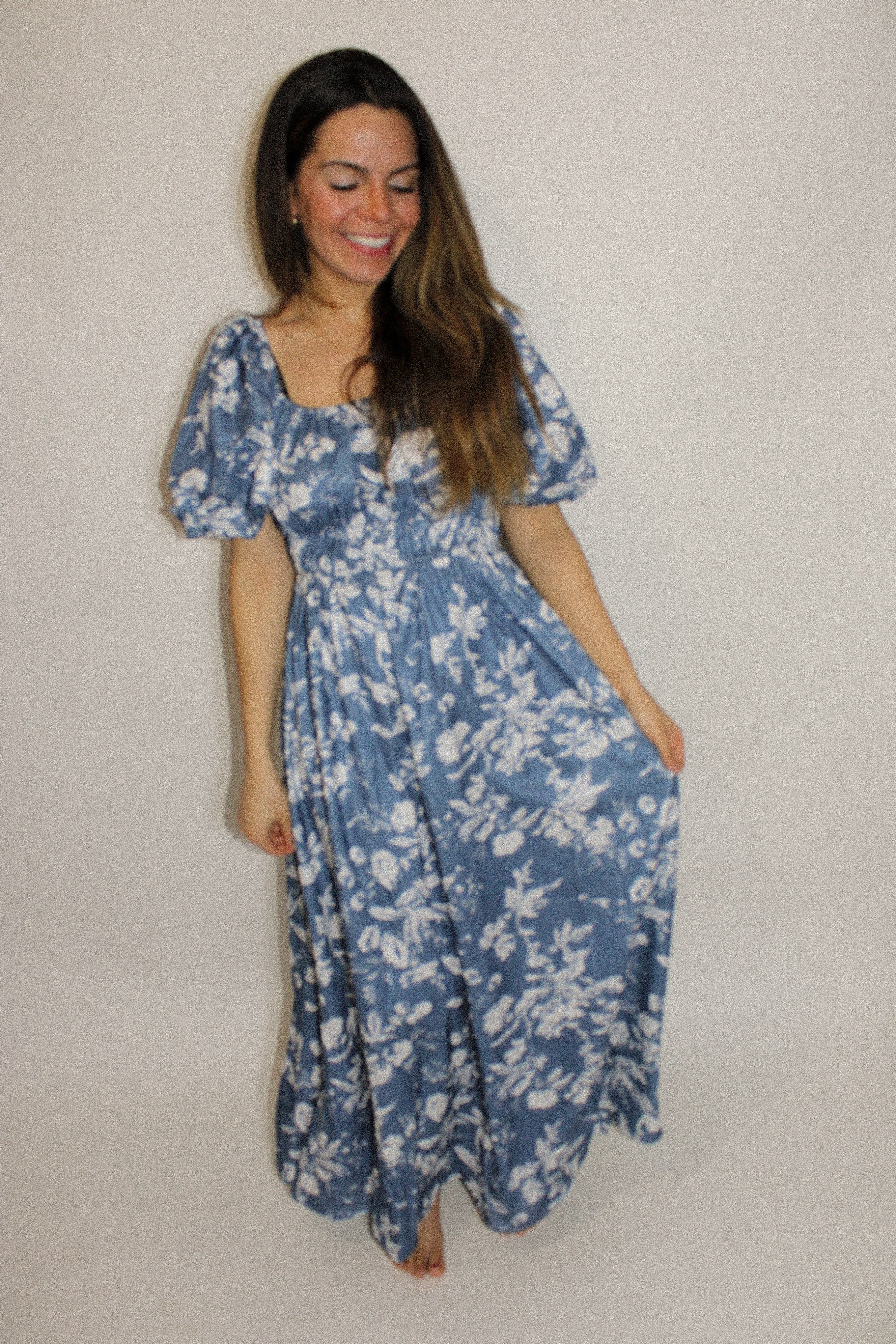 Abigail Blue Floral Print Dress Medium Abigail Blue Floral Print Dress Medium