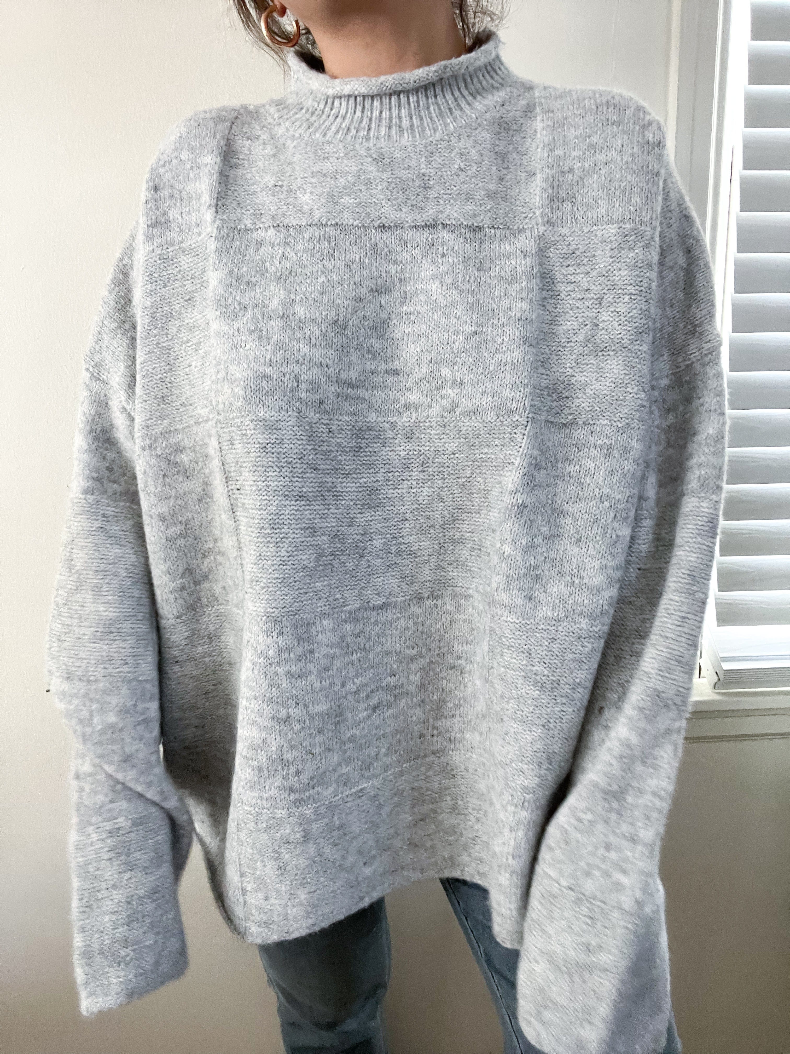 Ryleigh Mock Neck Sweater in Gray