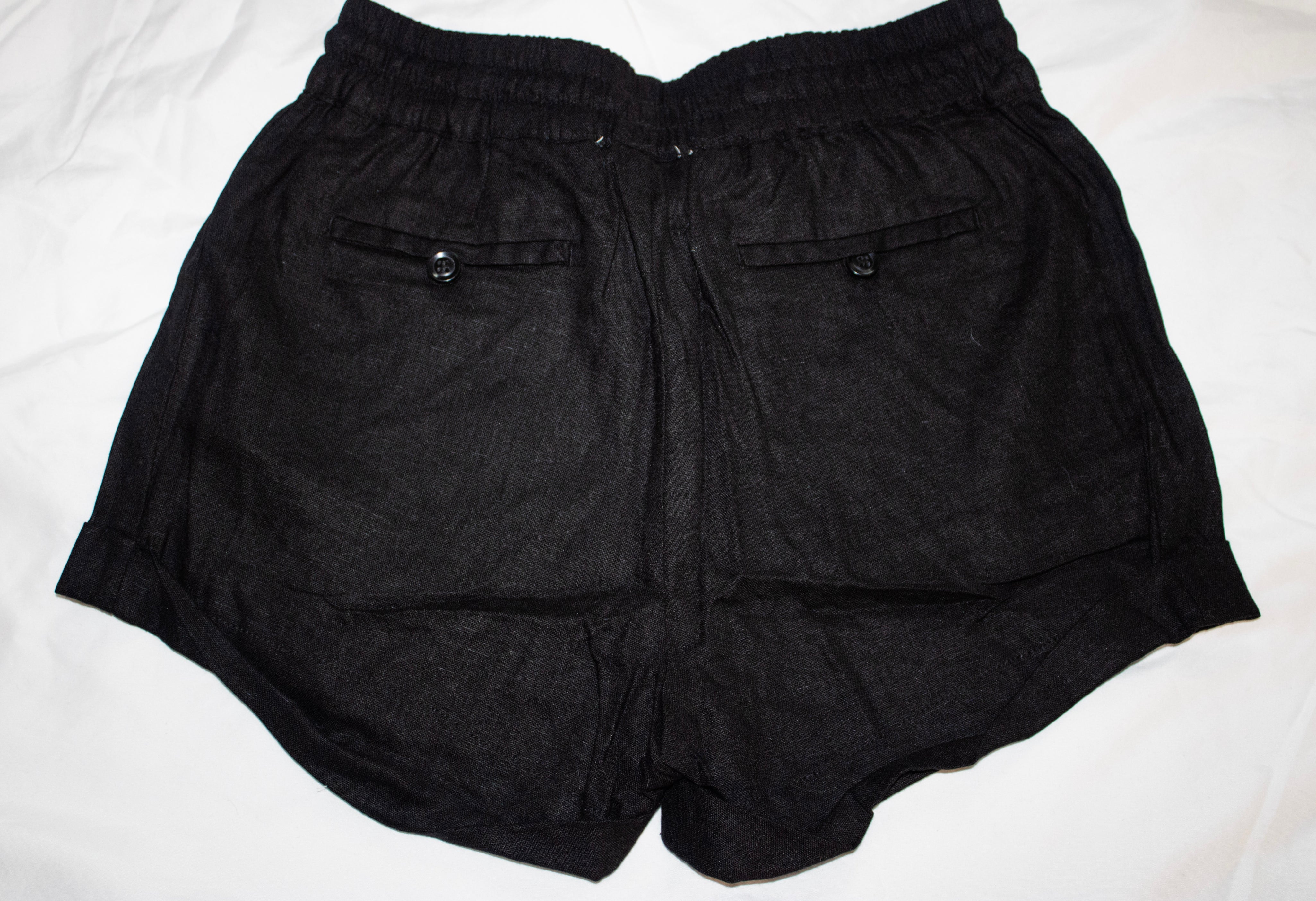 Black Linen Daisy Shorts