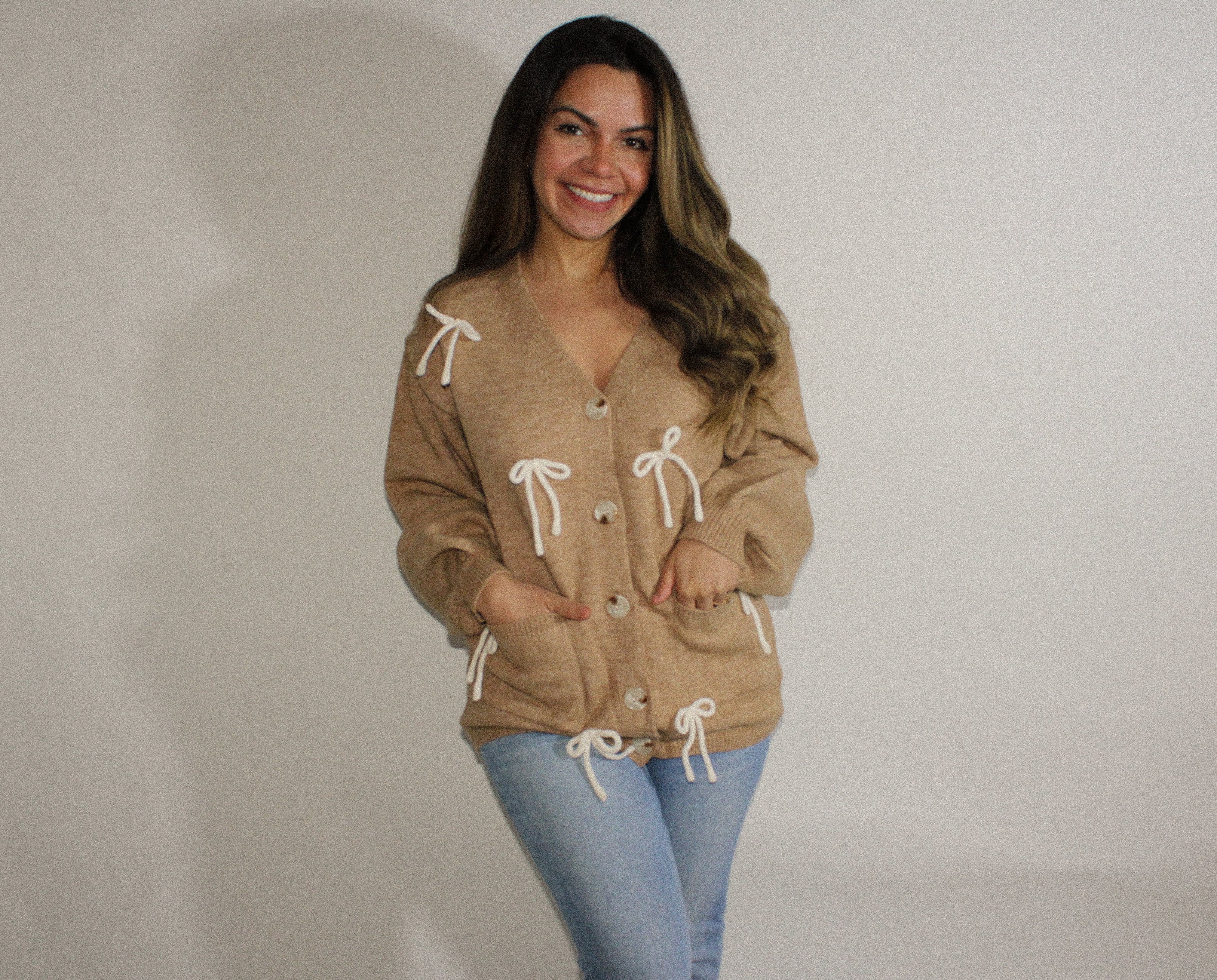 Lola Taupe Button-down Bow Cardigan – Muted Closet Boutique