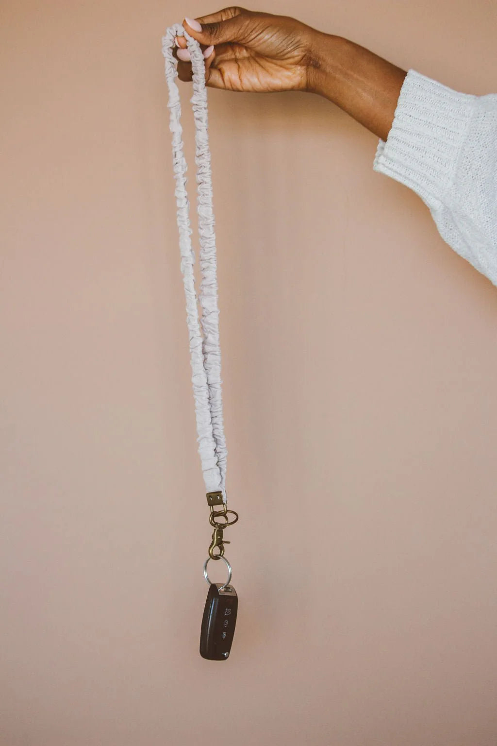 The Linen Lanyard